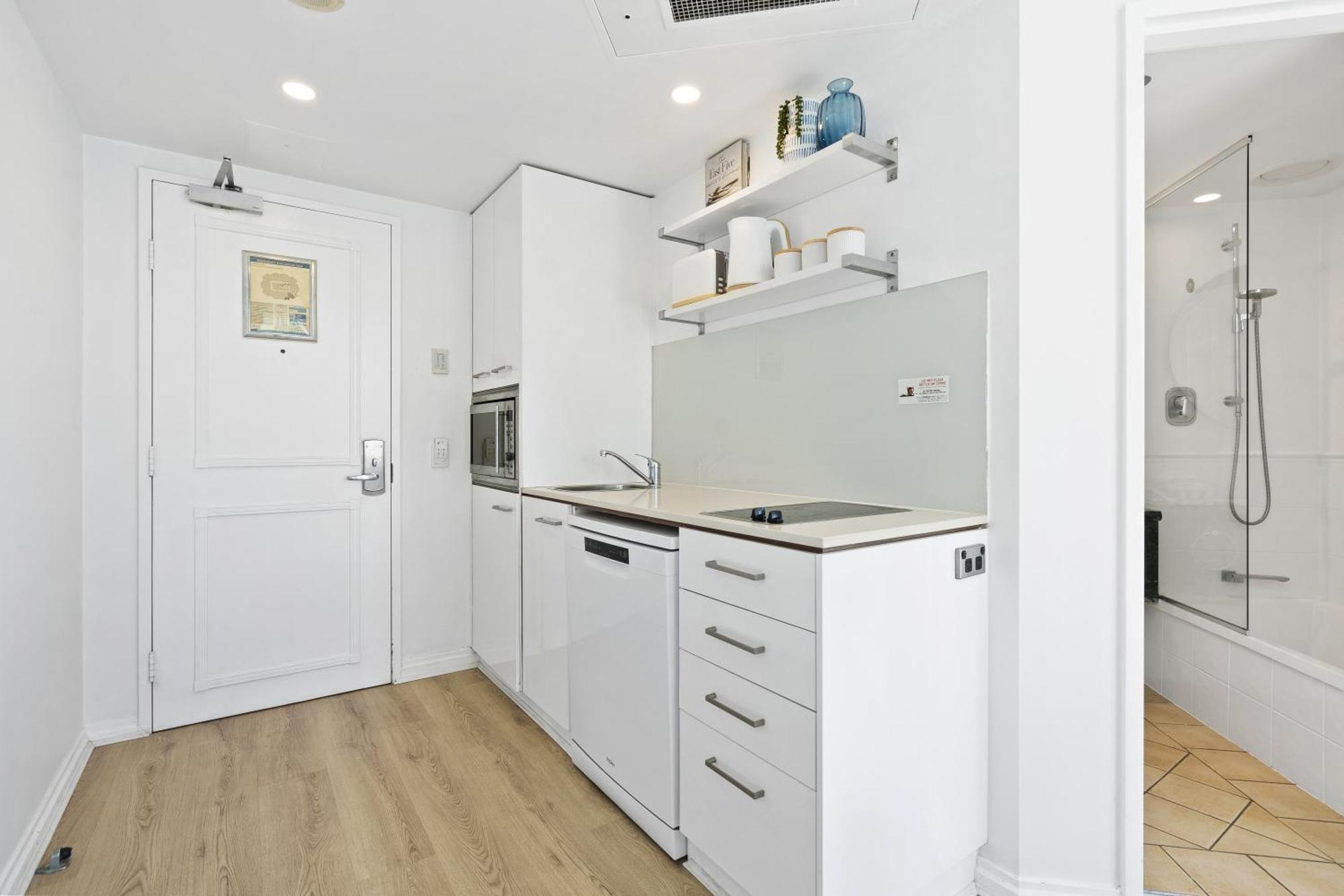 Interconnecting 2 Bedroom Unit At Legends — Q Apartment Gold Coast