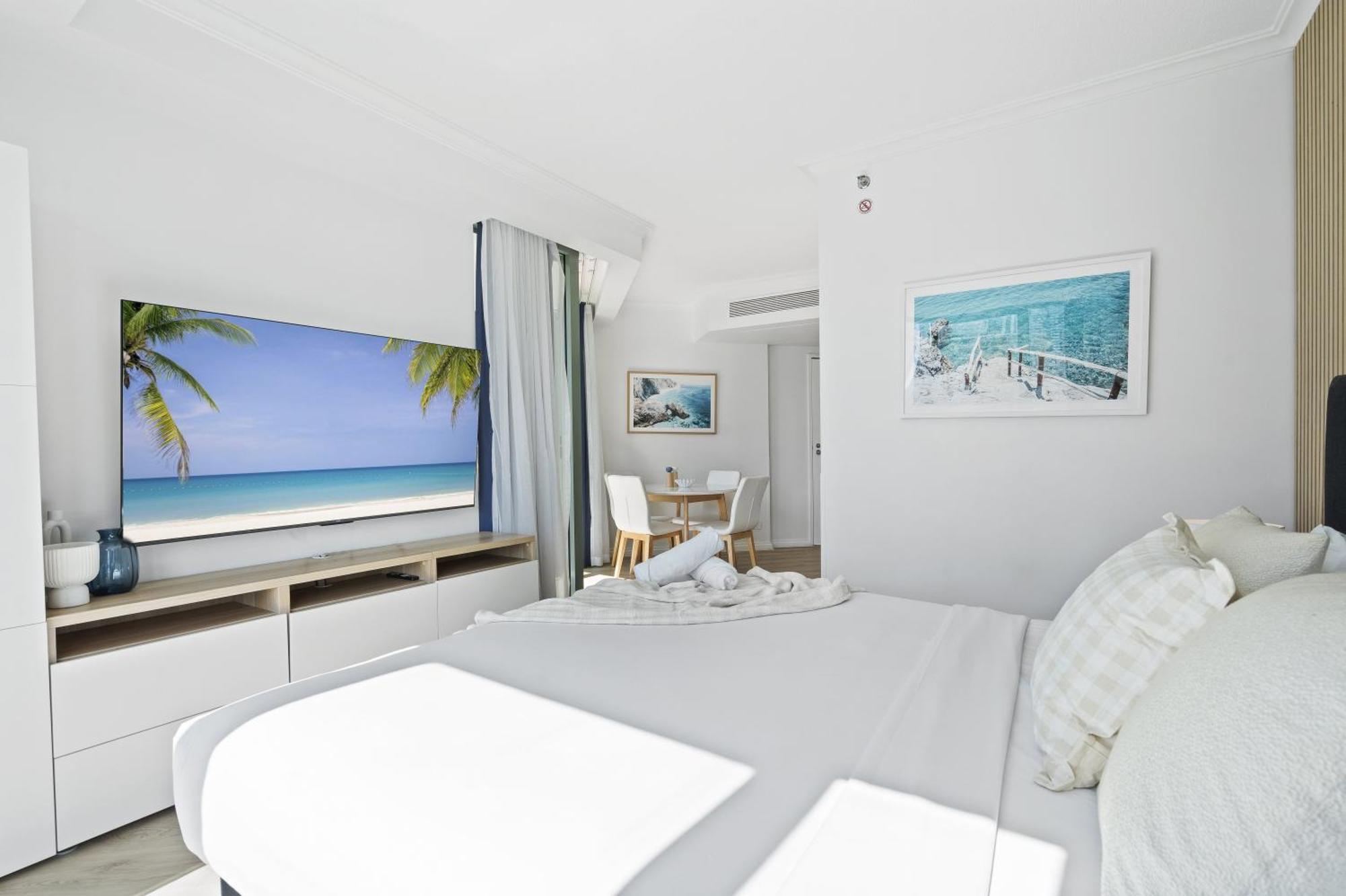 Interconnecting 2 Bedroom Unit At Legends — Q * Gold Coast
